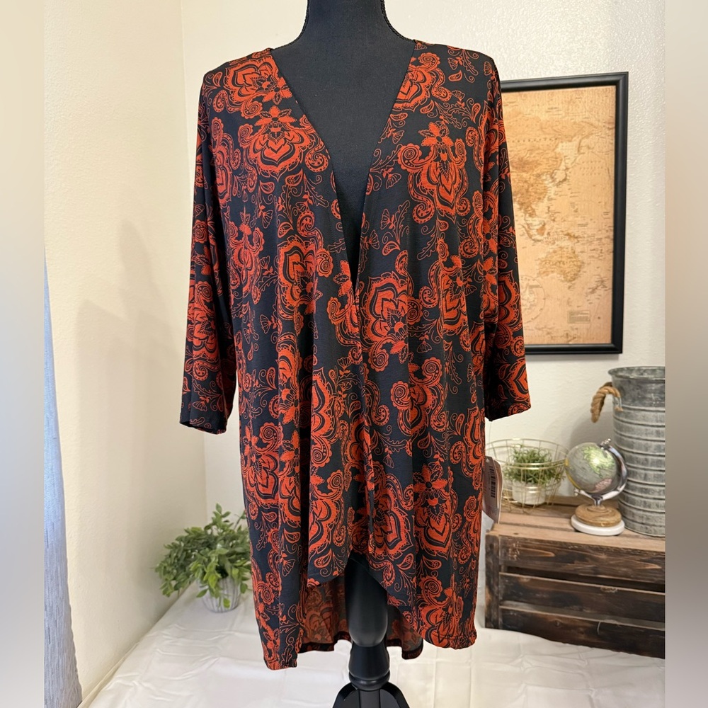 Lularoe Lindsay Kimono size small 00-8